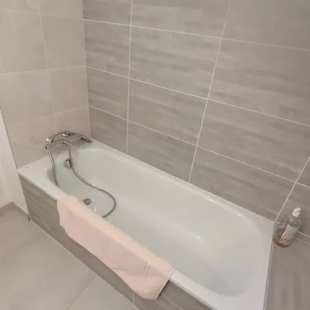 公寓 Bel 4p, 6 Pers, Terrasse, Parking, Proche Et Commerces, Quartier Calme - - Fr-1-792-17